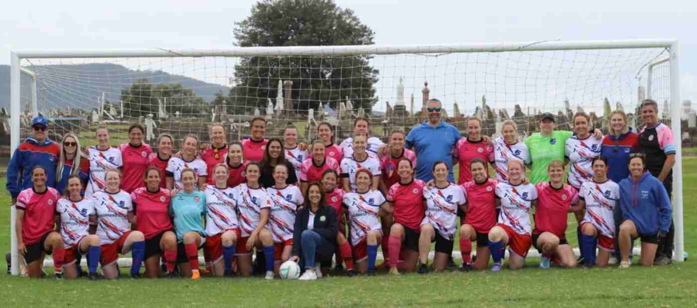 Womens Game between Woonona vs Waves